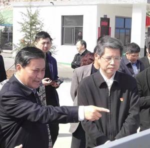 熱烈歡迎河南省副省長(zhǎng)武國(guó)定、汝陽(yáng)縣縣委書記潘峰到我廠指導(dǎo)工作